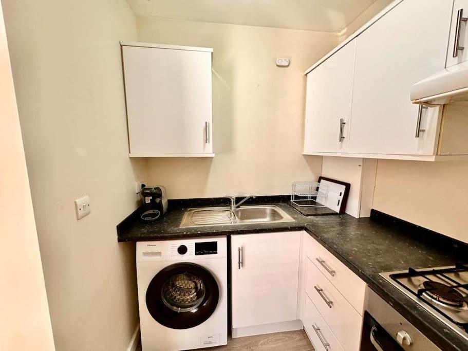 2 Bedroom In Se13 Londres