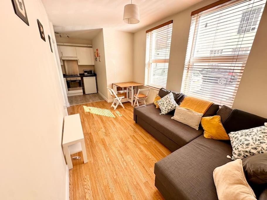 2 Bedroom In Se13 * Londres